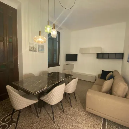 Casa Genovese, Splendido In Centro A *
